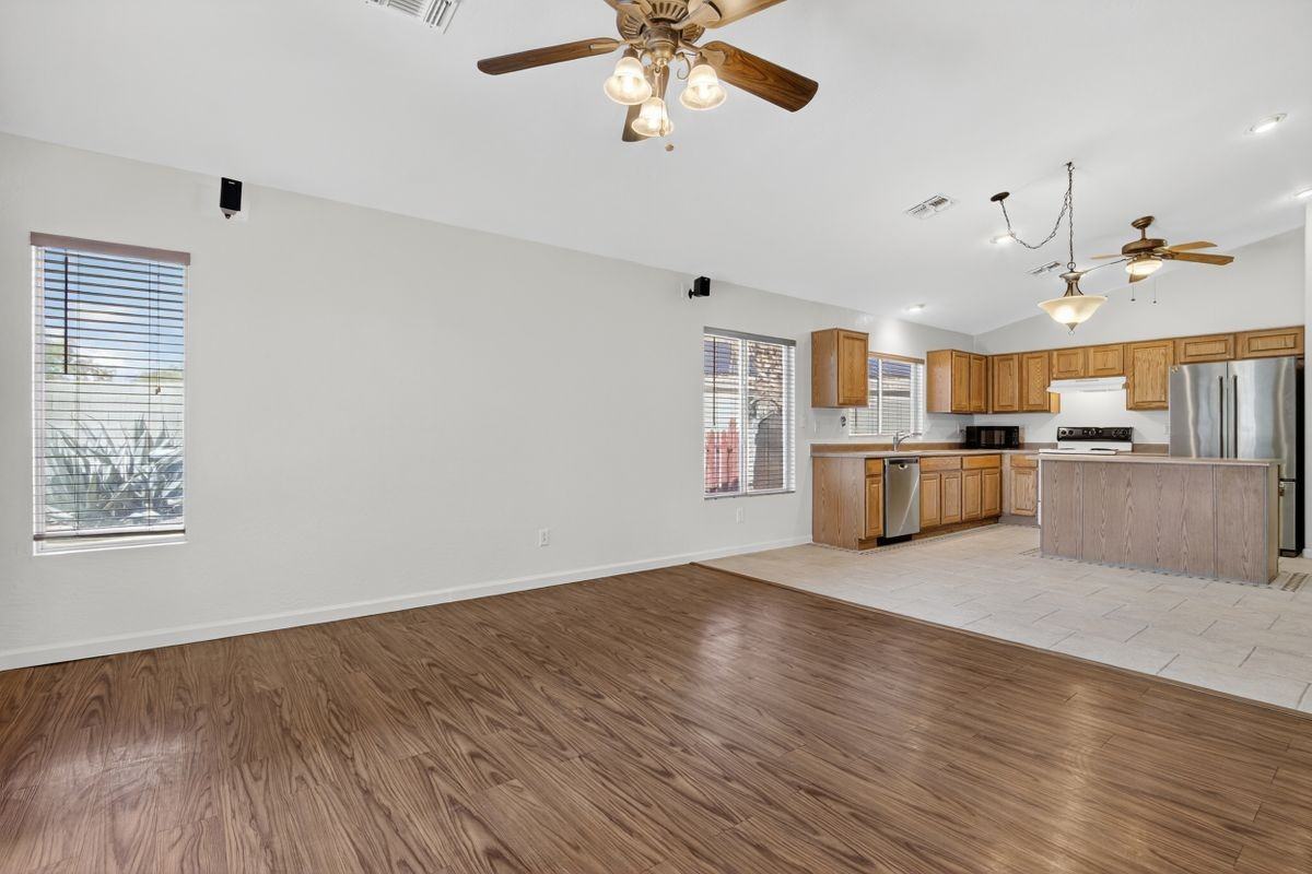 15481 West Mauna Loa Lane - Photo 6 of 17