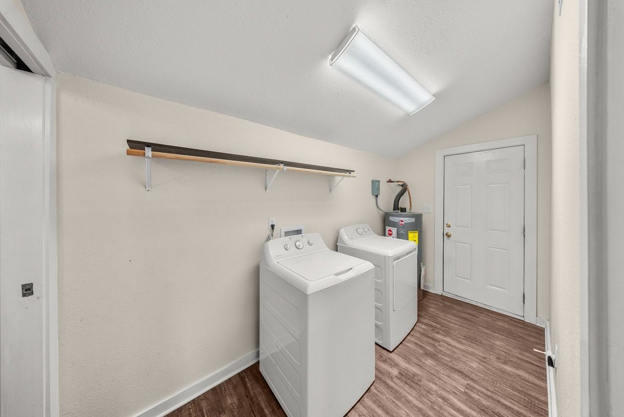 306 Courthouse Street - Photo 2 of 7