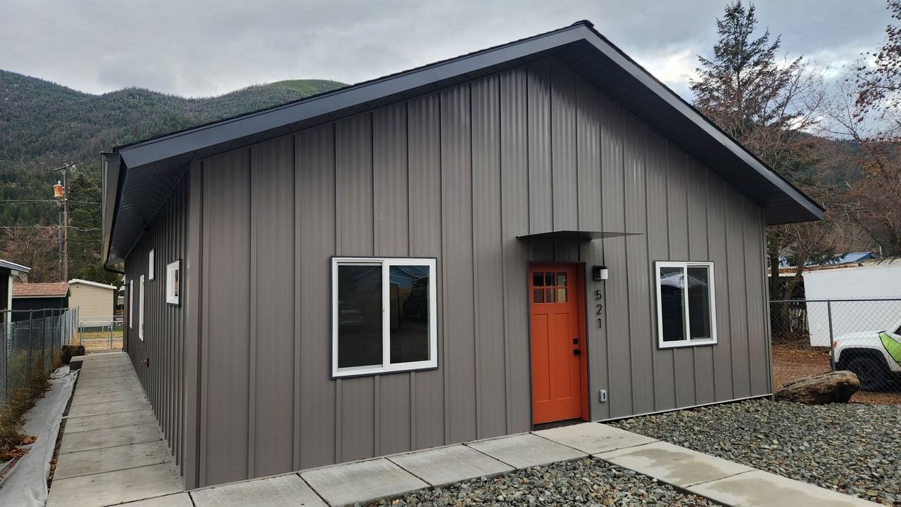 521 Montana Ave - Photo 2 of 39