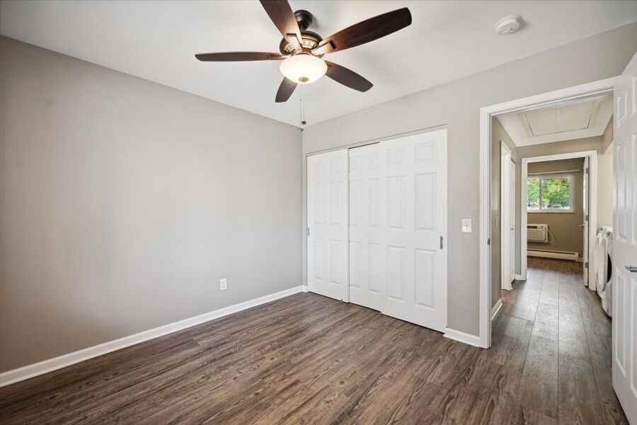 4101 Harvest Ln - Photo 4 of 12