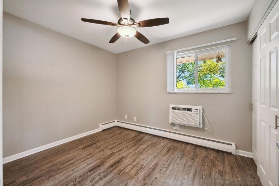 4101 Harvest Ln - Photo 7 of 12