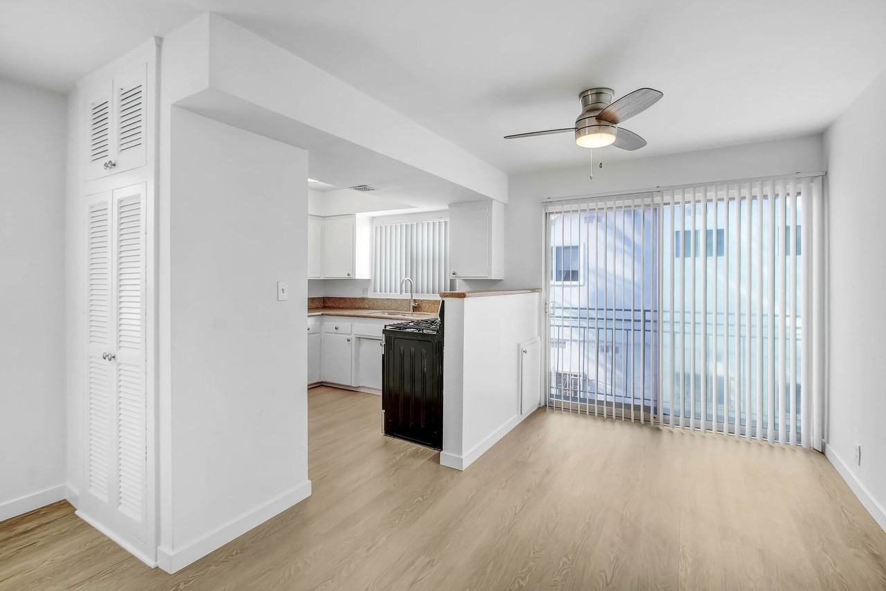 744 S.Windsor Blvd. - Photo 3 of 5