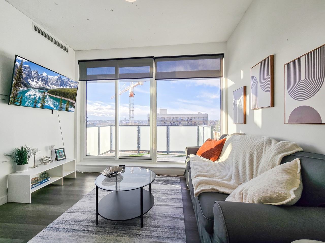 327 9 Street NW #910 - Photo 2 of 19