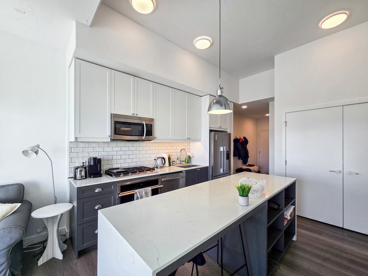 327 9 Street NW #910 - Photo 7 of 19