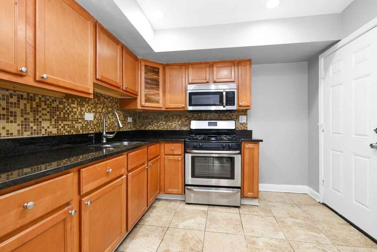 4801 S Calumet Ave - Photo 7 of 9