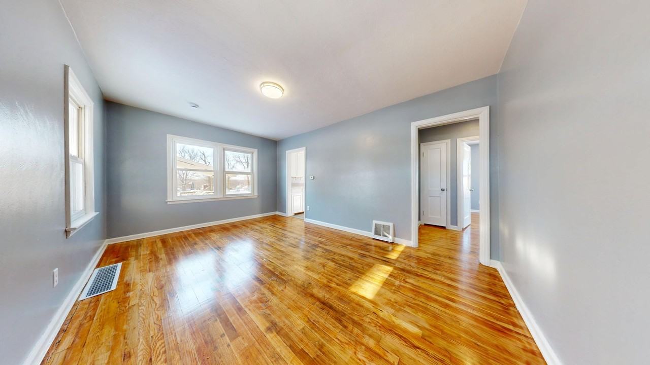 357 5th Avenue - Photo 2 of 13