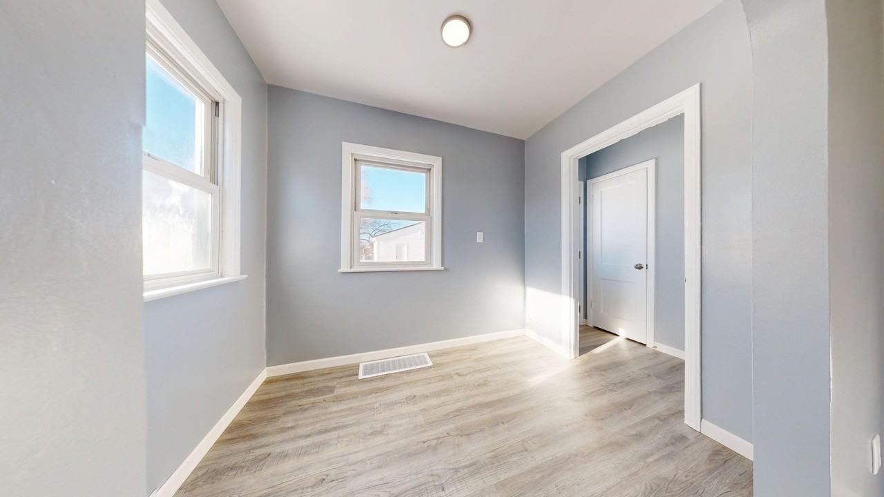 357 5th Avenue - Photo 4 of 13