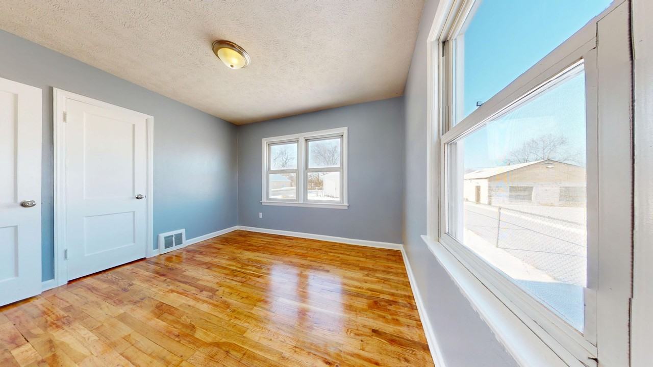 357 5th Avenue - Photo 7 of 13