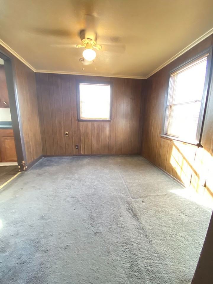 409 East Wabash Avenue - Photo 3 of 9