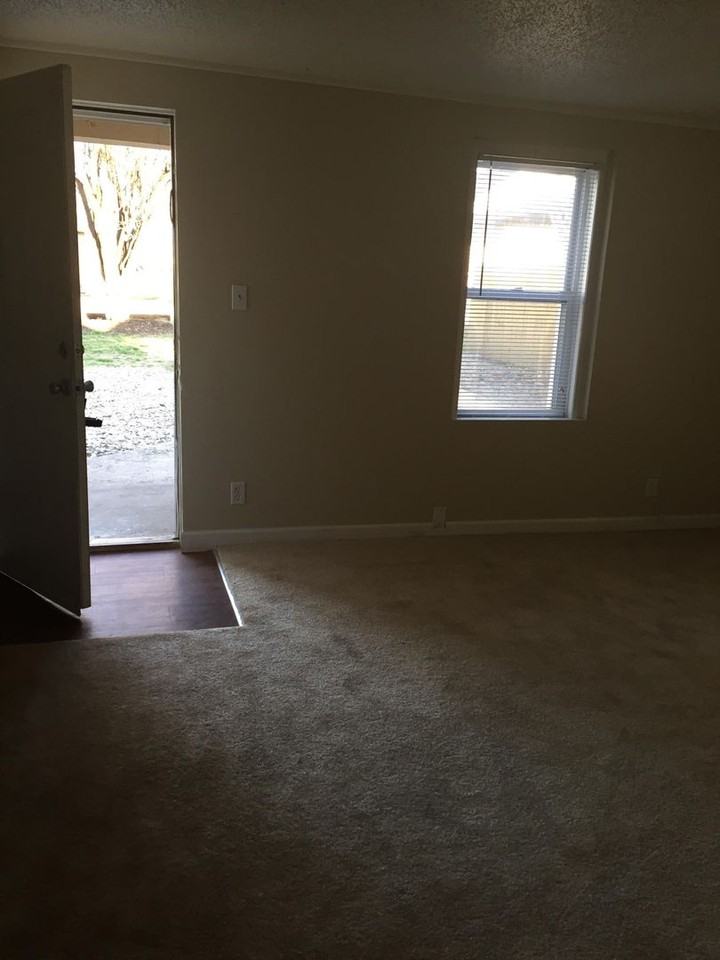 418 Spratley Avenue - Photo 4 of 14