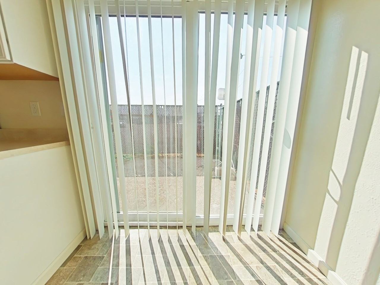 1909 Main Street #H - Photo 5 of 11