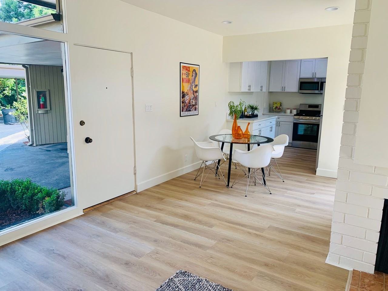 Grevelia - Photo 4 of 19