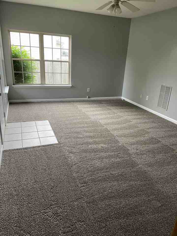 118 Lowell Court - Photo 4 of 12