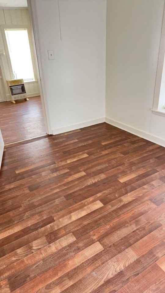 329 Oglesby St - Photo 6 of 9