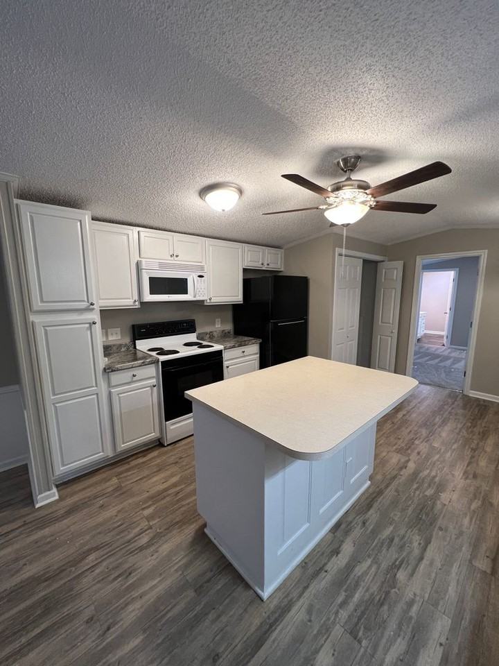 6306 Old Pageland Marshville Road - Photo 5 of 16