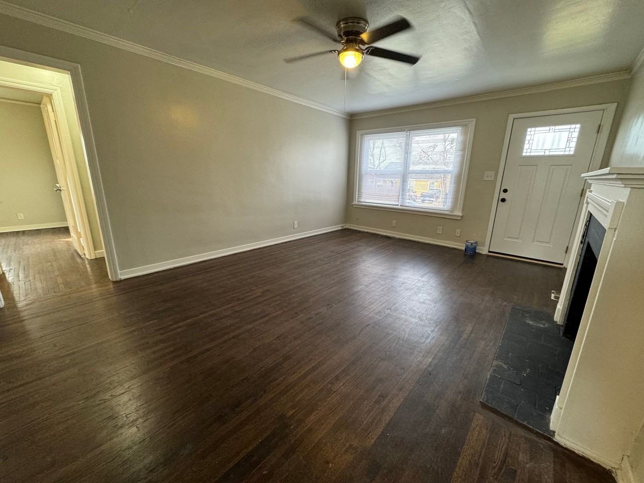 1329 North Lewis Place East - Photo 3 of 11