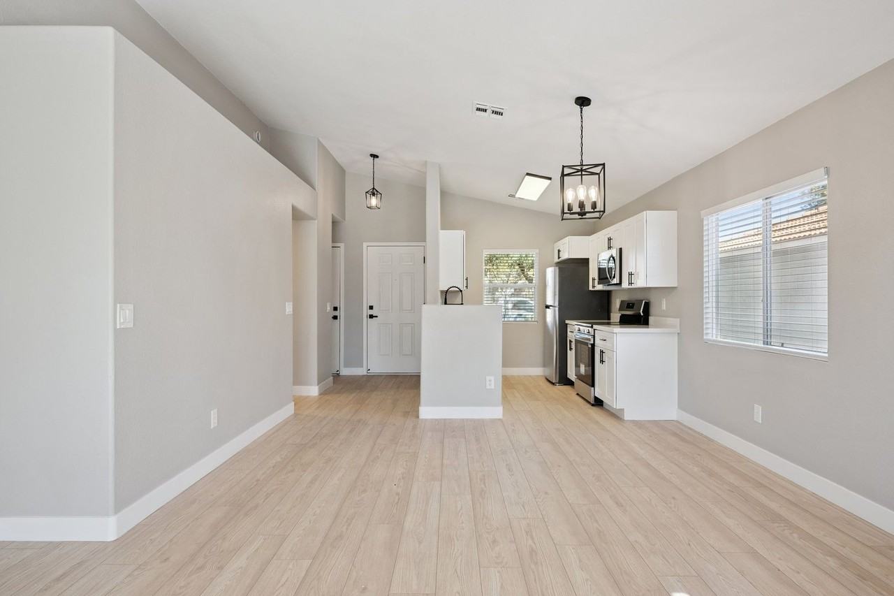 11545 East Contessa Street - Photo 5 of 26