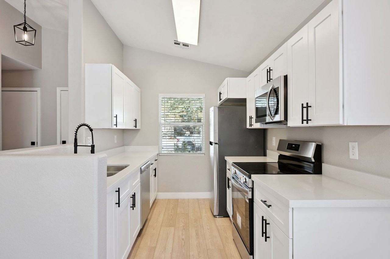 11545 East Contessa Street - Photo 6 of 26