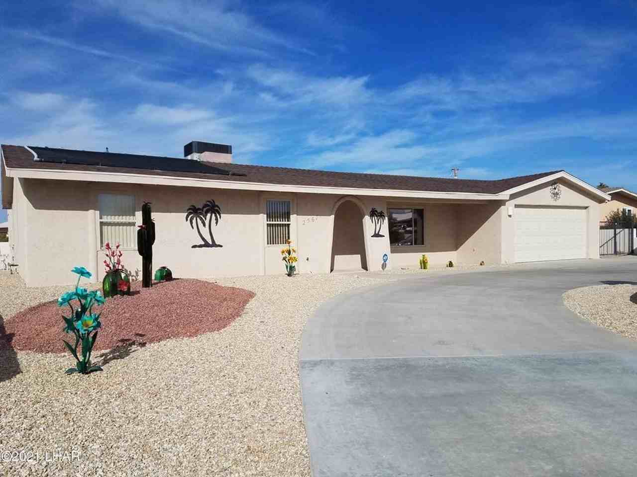 2567 Daytona Avenue - Photo 3 of 30