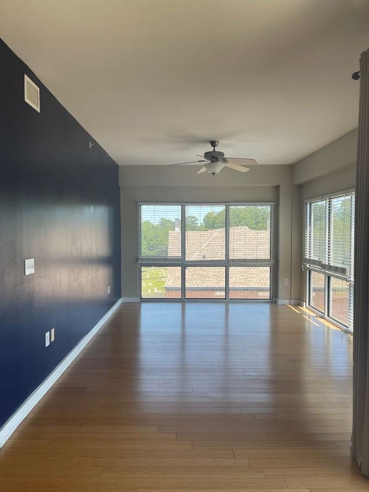 277 South Gay Street - Photo 4 of 9