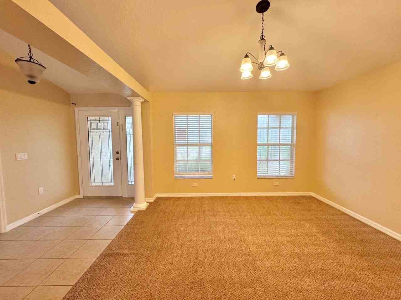 140 Mandolin Drive - Photo 4 of 36