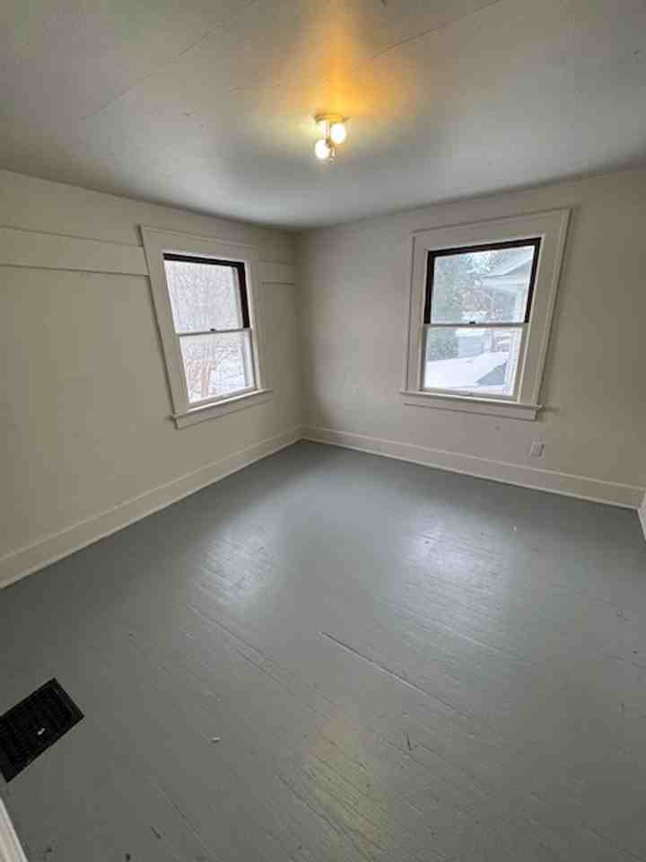 922 Hamilton Avenue - Photo 5 of 8