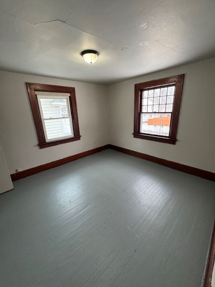 922 Hamilton Avenue - Photo 6 of 8