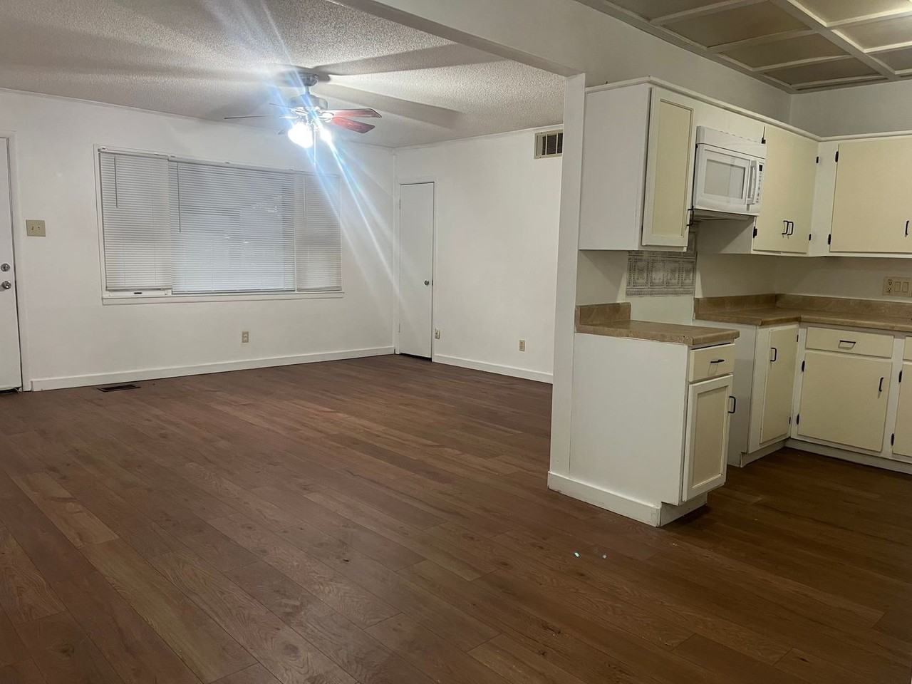 3477 Clark Avenue - Photo 4 of 10