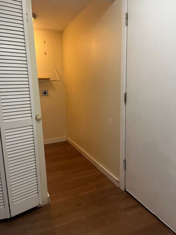 3477 Clark Avenue - Photo 6 of 10