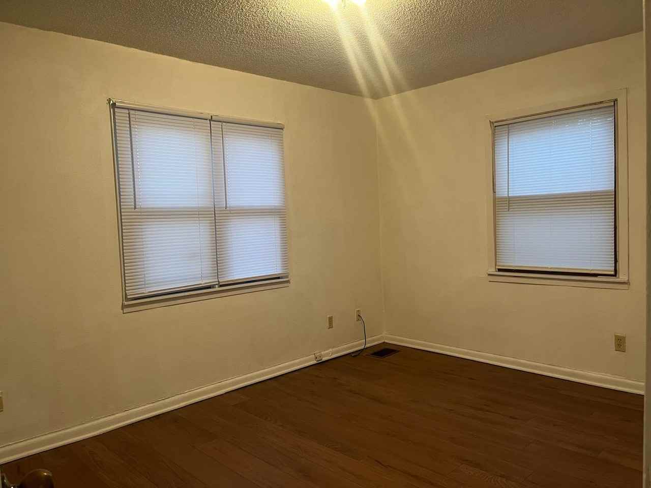 3477 Clark Avenue - Photo 7 of 10