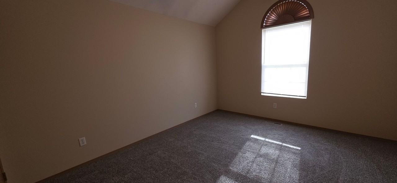 4451 West 2nd Street - Photo 4 of 12