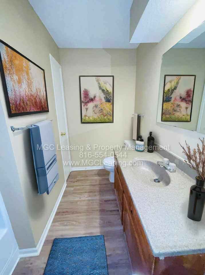 1558 E 125th St - Photo 3 of 21