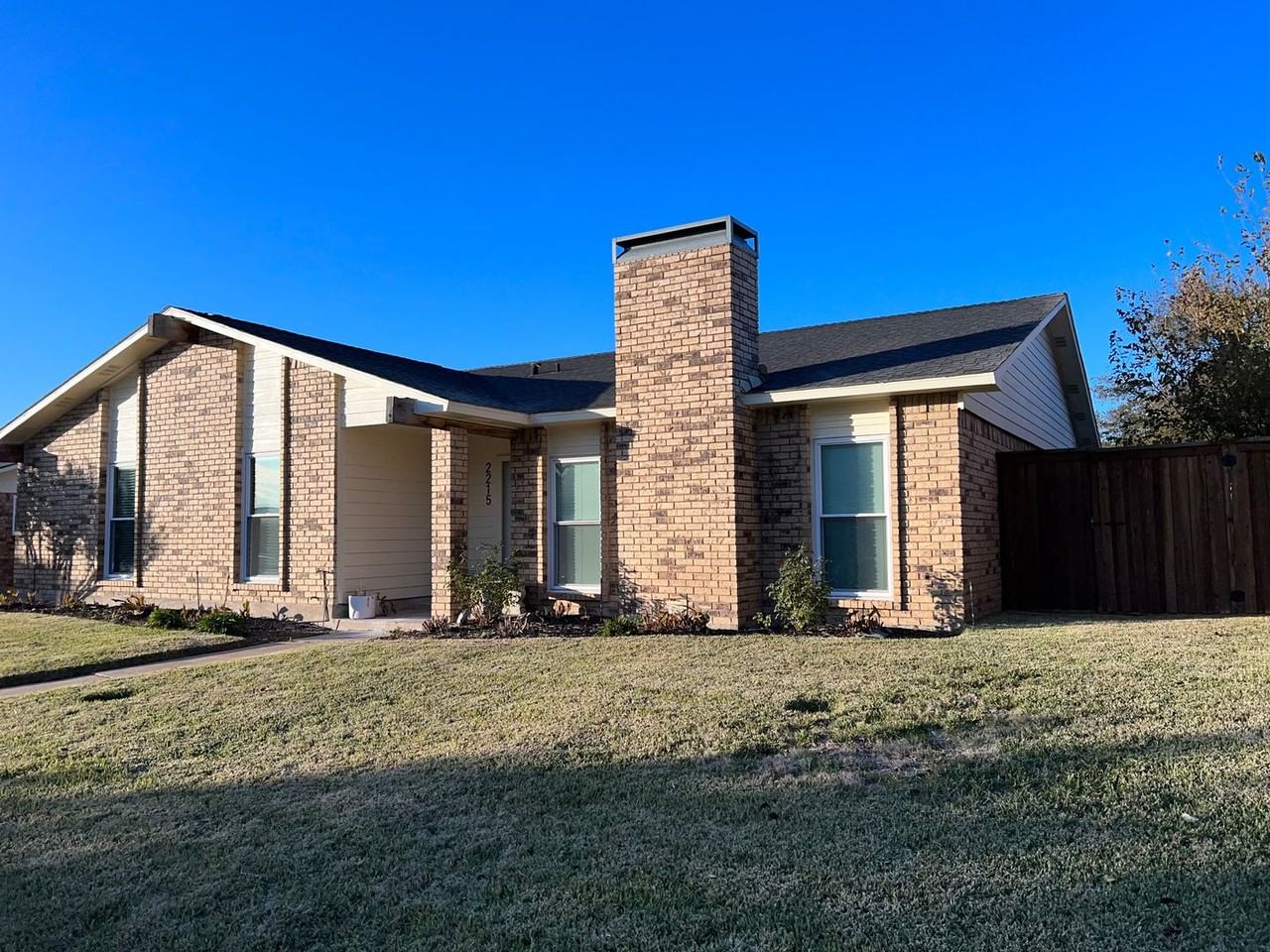 2215 East Peters Colony Road - Photo 2 of 33