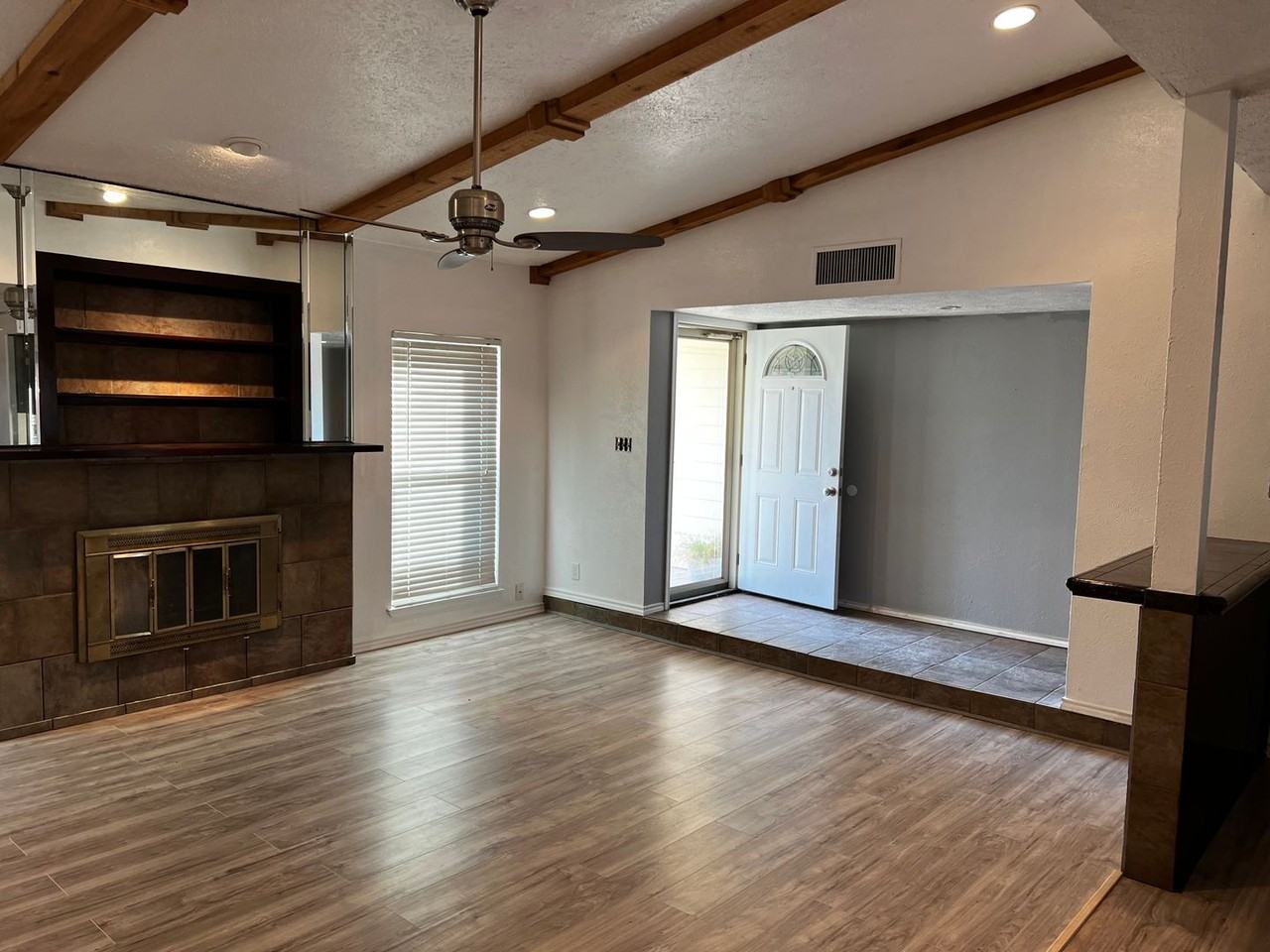 2215 East Peters Colony Road - Photo 3 of 33