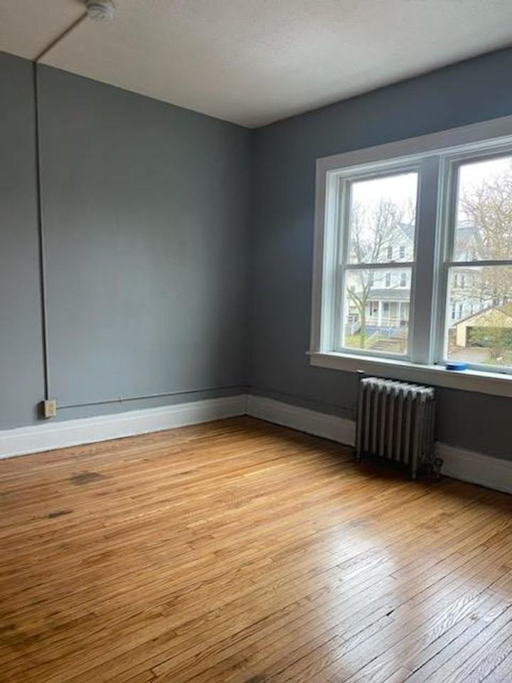 Campus - Photo 3 of 7