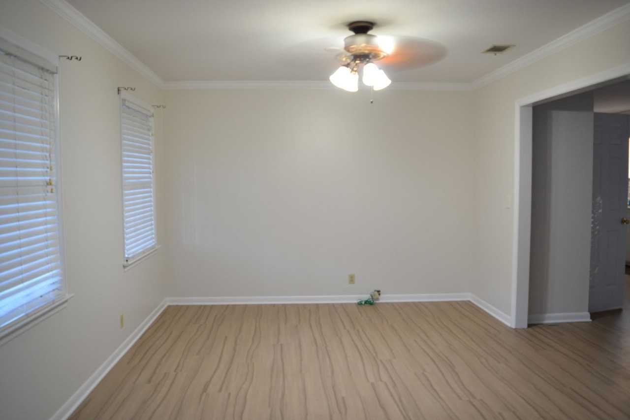 222 Mary Street - Photo 3 of 28