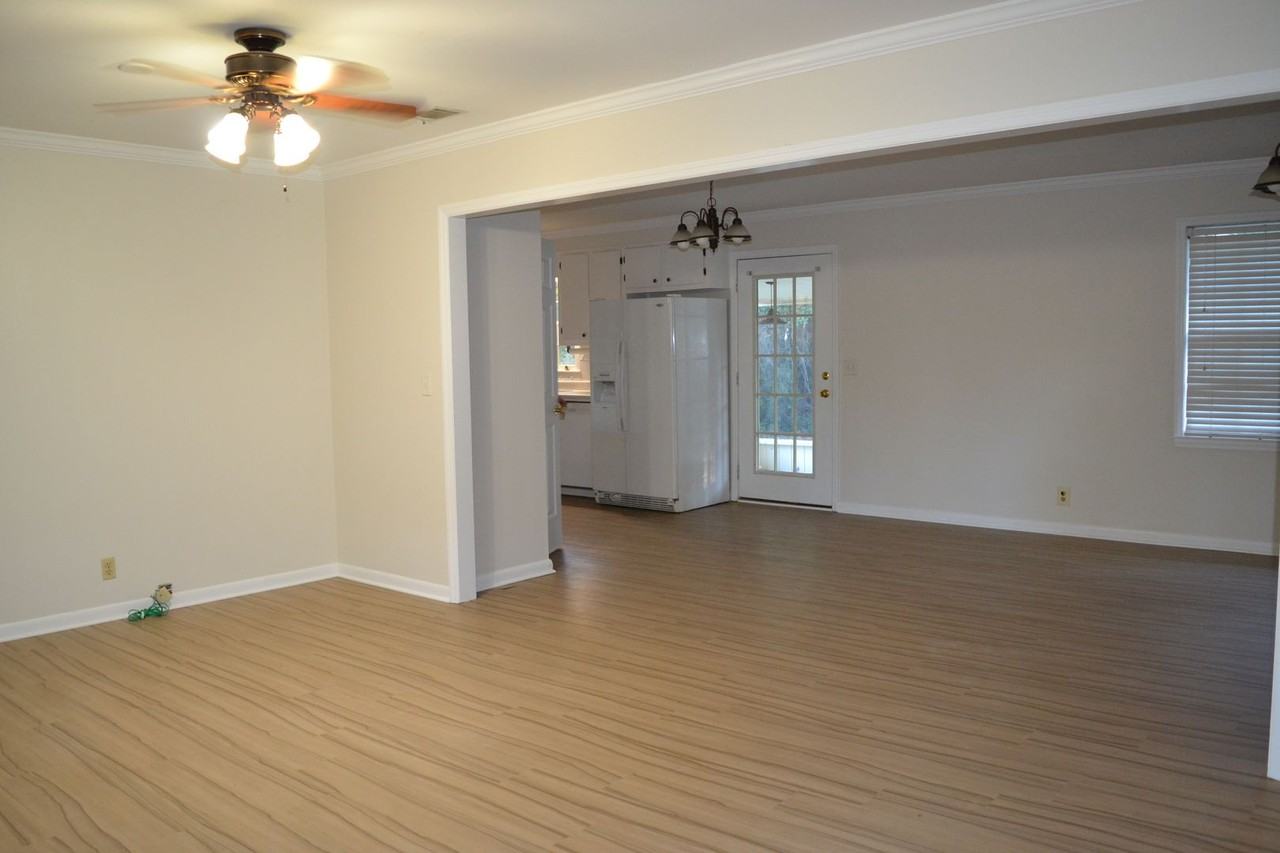 222 Mary Street - Photo 5 of 28