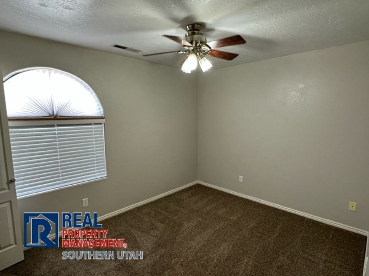 465 South Main Street #13 - Photo 5 of 9