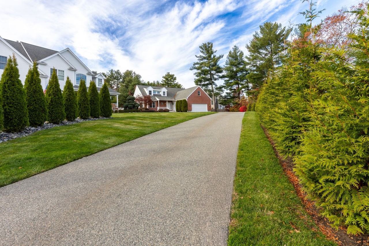 5 Neff Drive - Photo 3 of 50