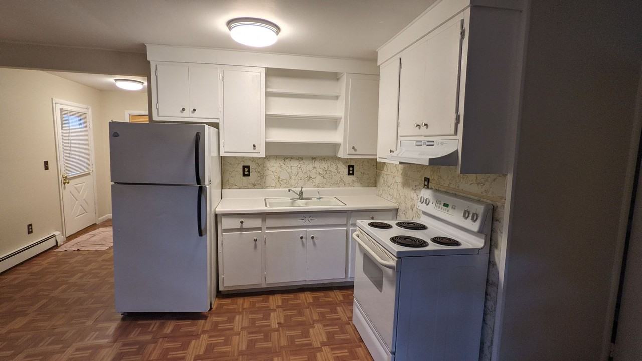 24 Milltown Rd - Photo 3 of 8