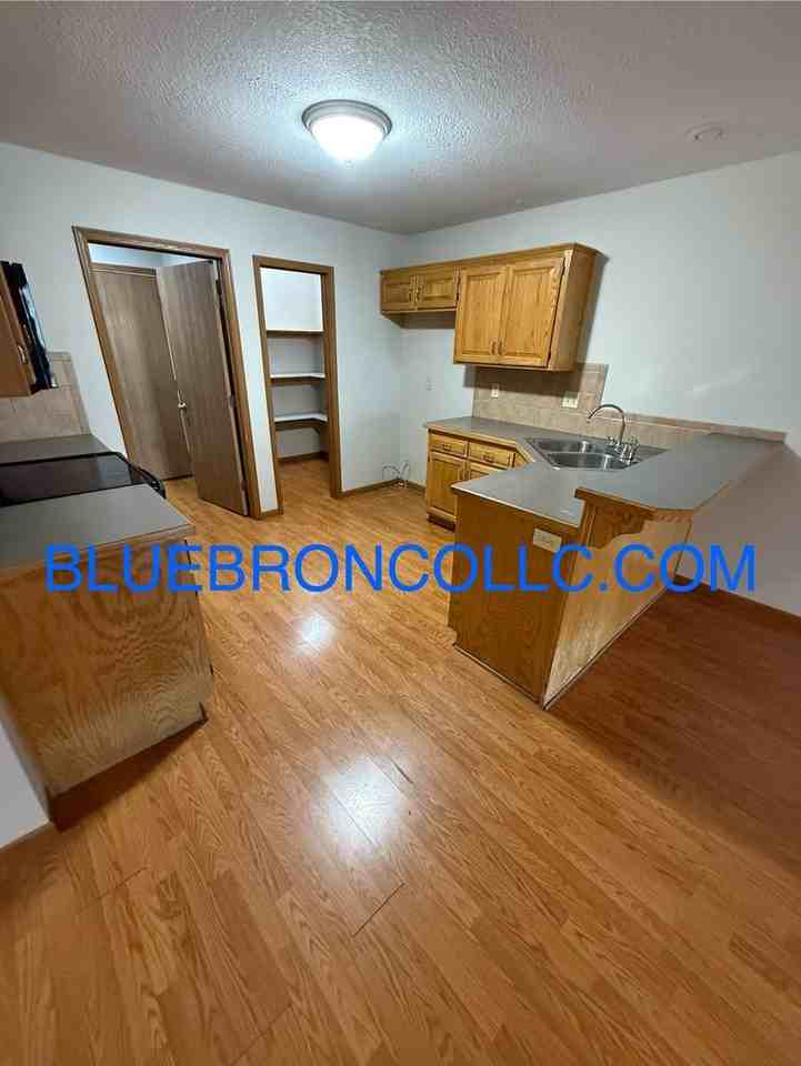 611 Pine Street - Photo 4 of 21