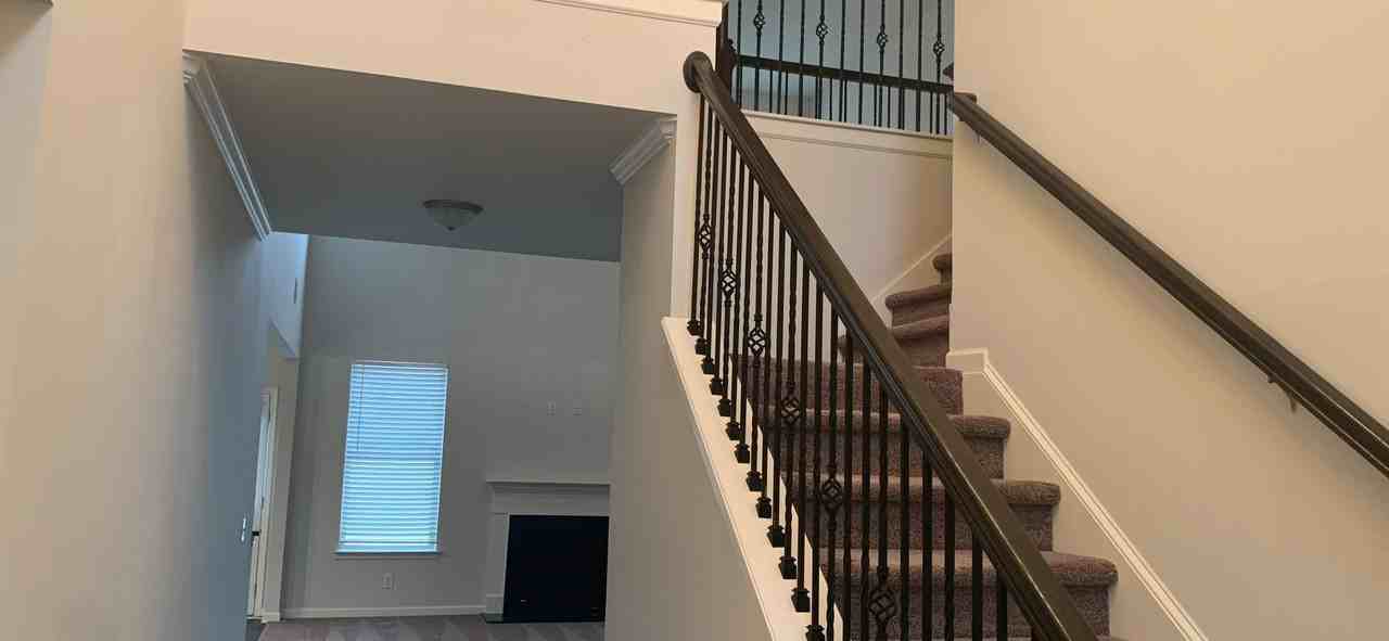 2491 Overlook Avenue - Photo 3 of 14