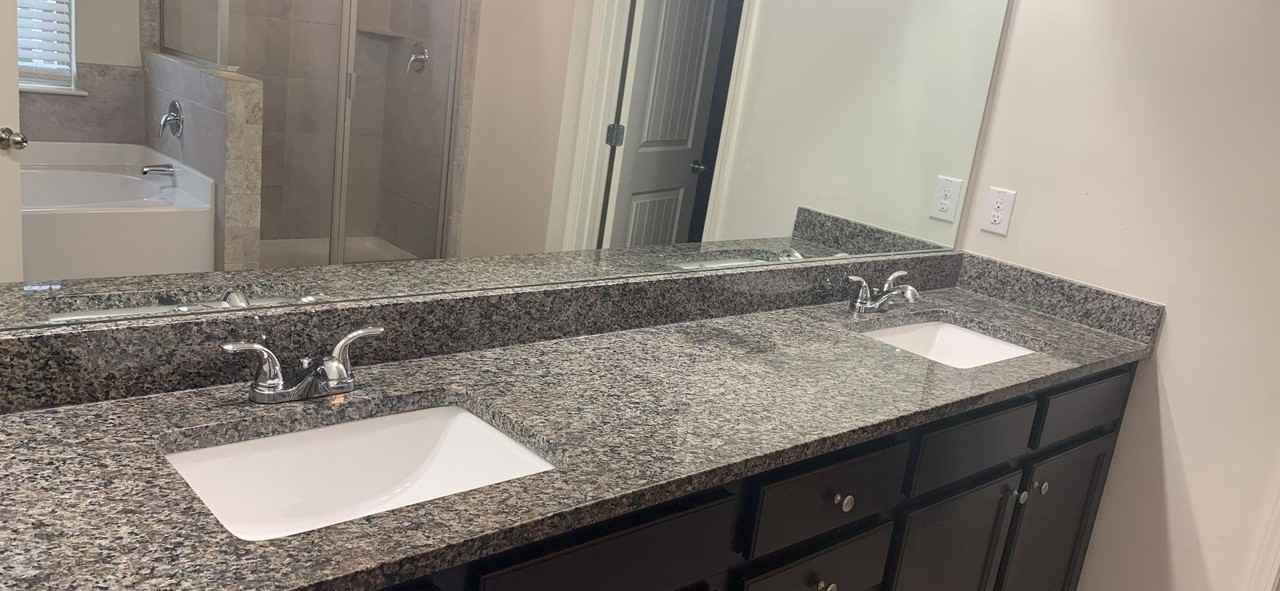 2491 Overlook Avenue - Photo 4 of 14