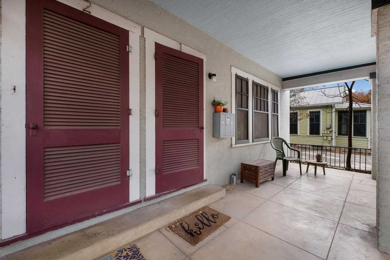 121 West Woodlawn Avenue #2 - Photo 3 of 28