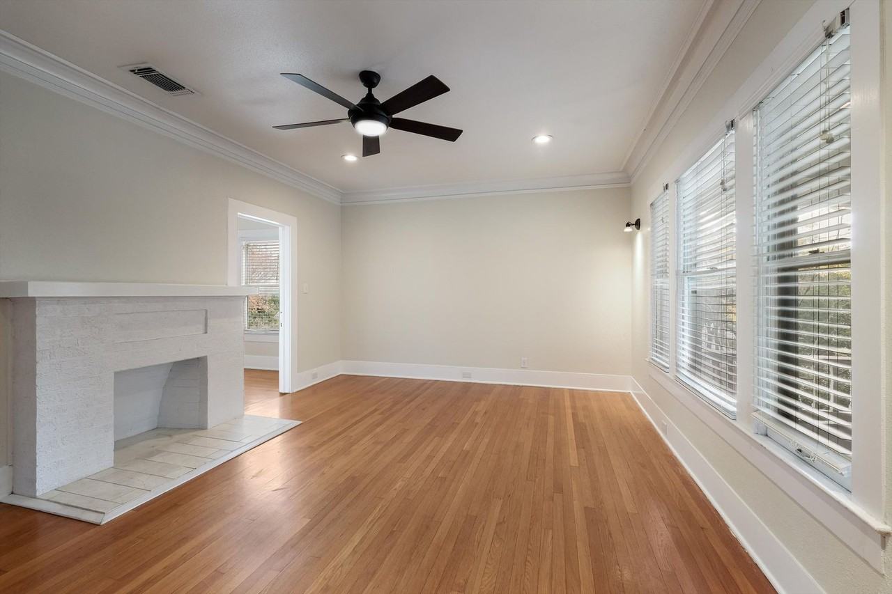 121 West Woodlawn Avenue #2 - Photo 6 of 28