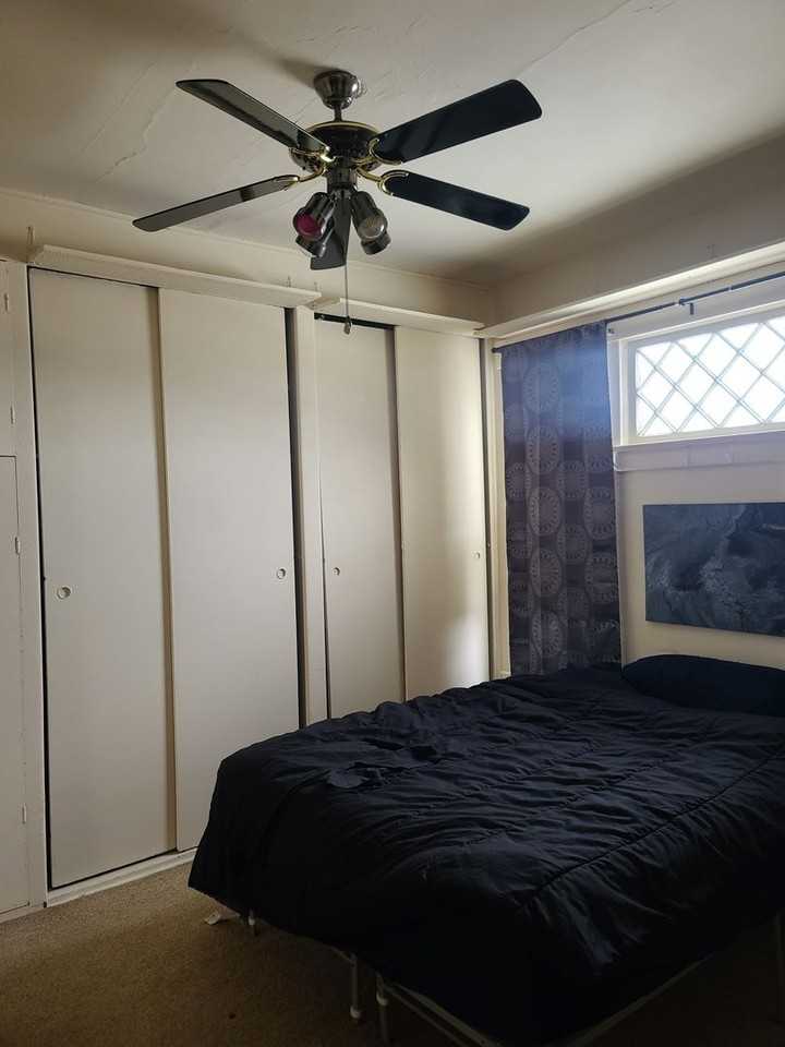 810 North Coler Avenue - Photo 2 of 9