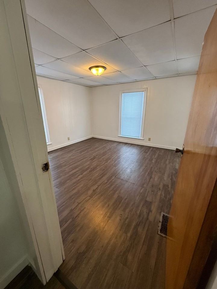 314 Ives Avenue - Photo 4 of 13