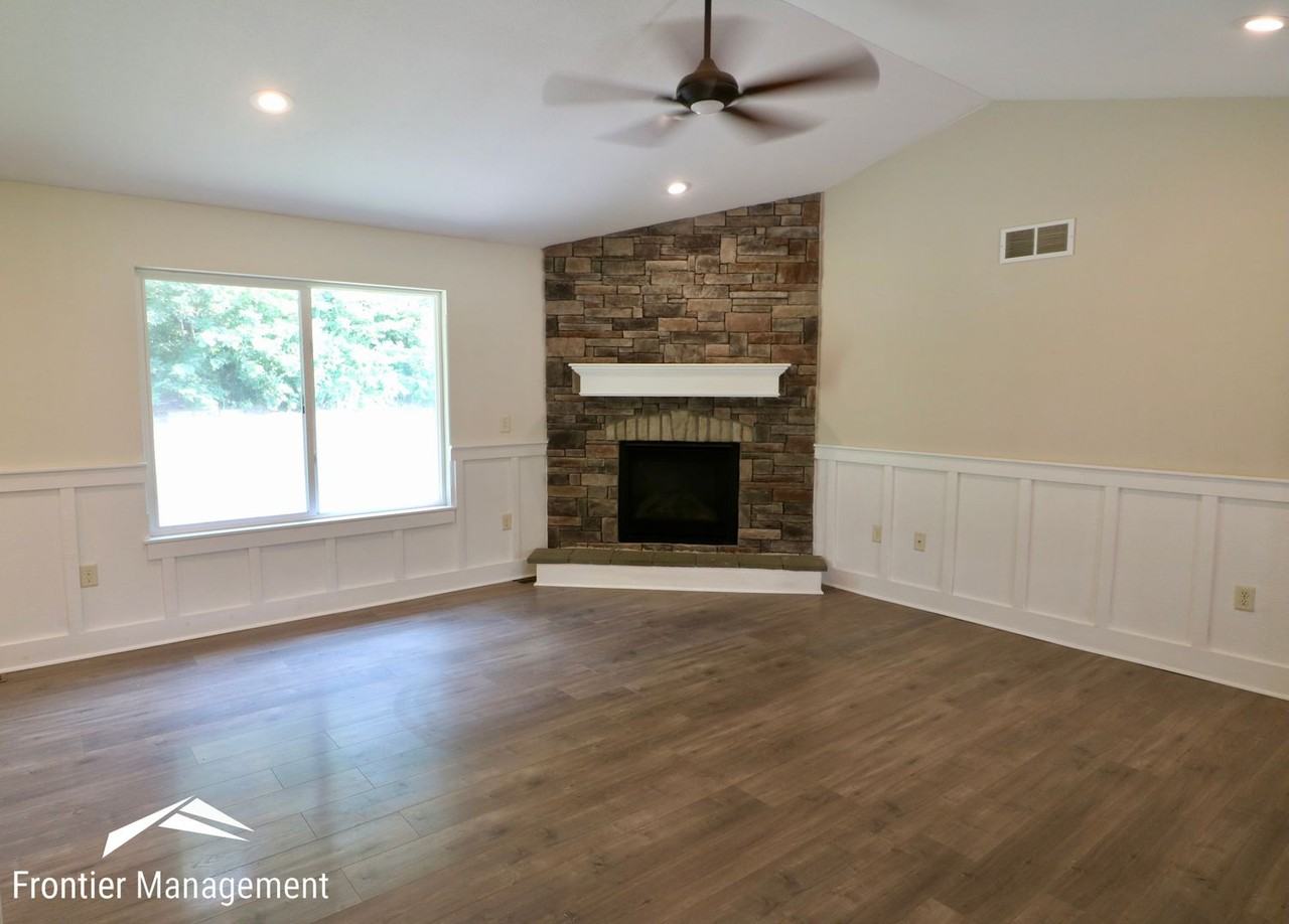 4725 Plumthicket Drive - Photo 2 of 9