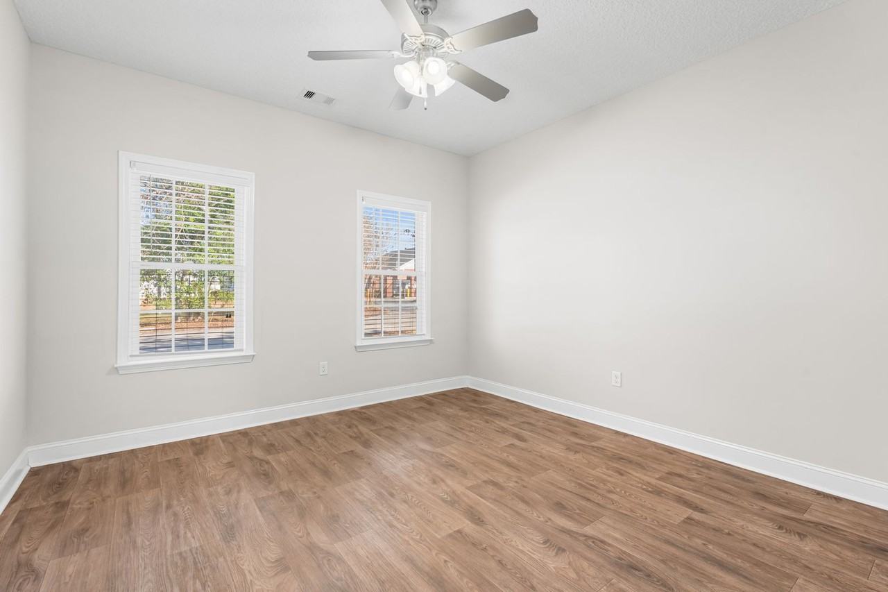 27 West Grady Street - Photo 7 of 12