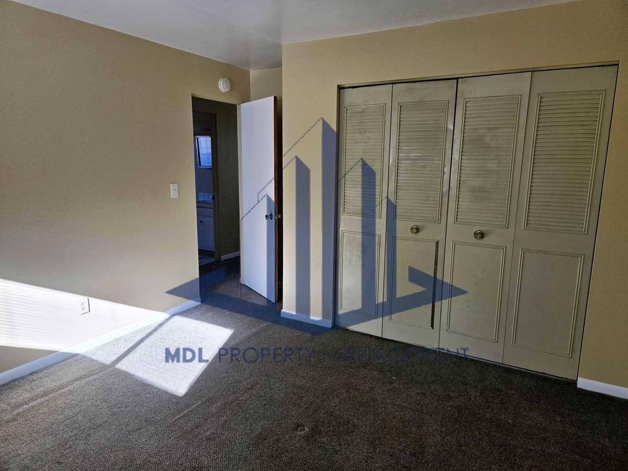 2215 Weiss Street - Photo 7 of 10